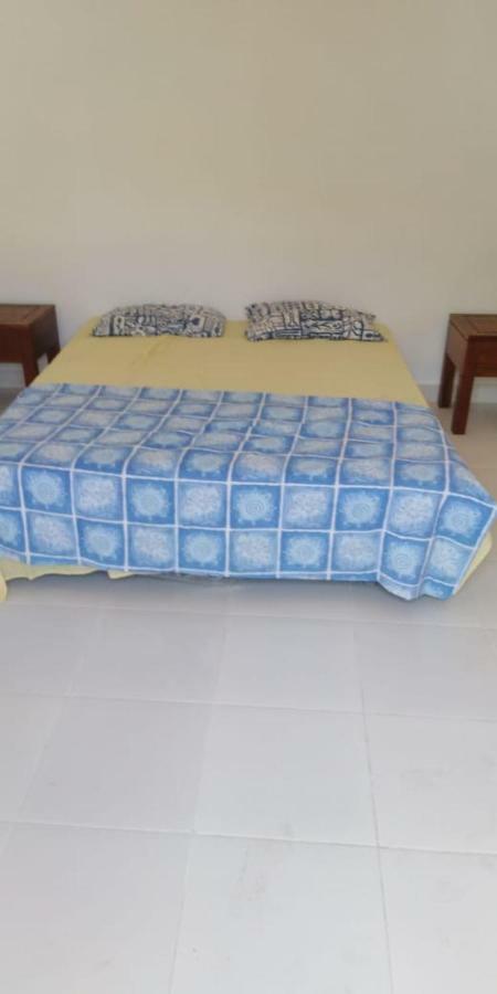 Izaac'S Bed & Breakfast Lovina Exterior foto